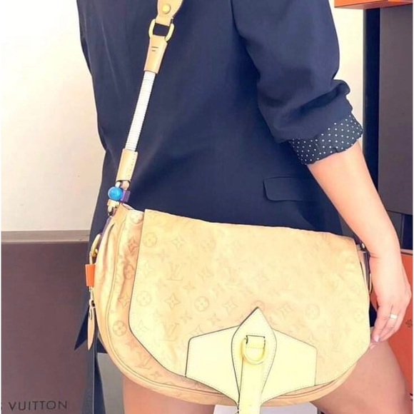 LOUIS VUITTON Underground Limited Edition Messenger bag - Picture 13 of 13